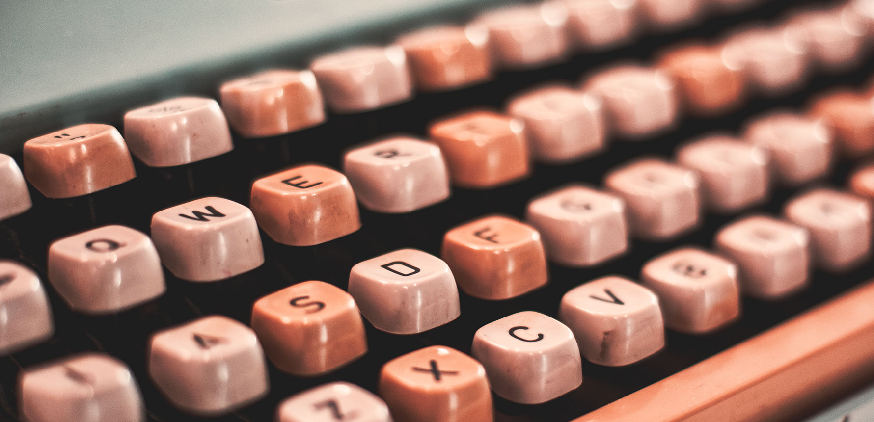 retro-typewriter_1780px